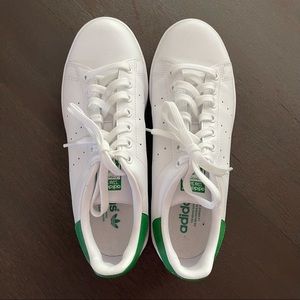 Adidas Stan Smiths: WORN ONCE!
